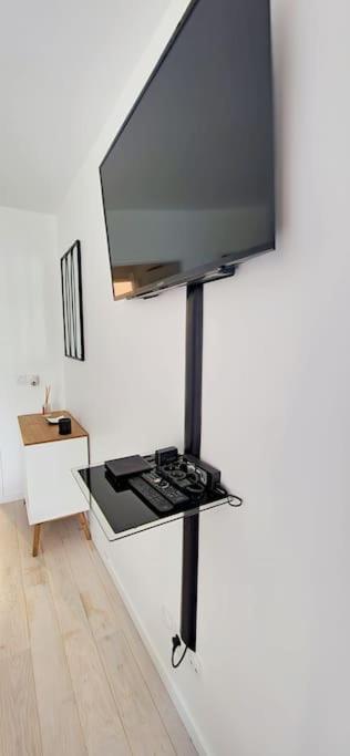 Comfort -parking&fibre #welcomehome Gare Colombes Apartment *